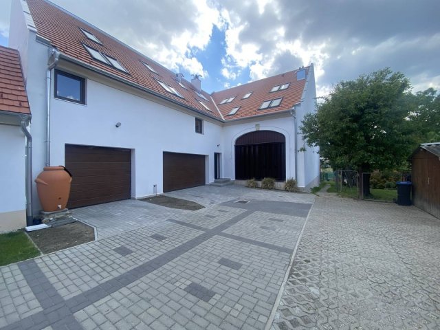 Eladó téglalakás, Sopronban 89.5 M Ft, 4 szobás