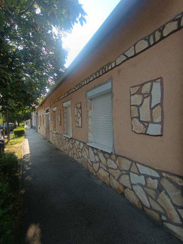 Eladó sorház, Pécsett, Felsővámház utcában 28.9 M Ft