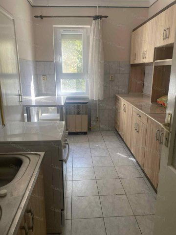 Kiadó téglalakás, albérlet, Szolnokon 130 E Ft / hó, 2 szobás