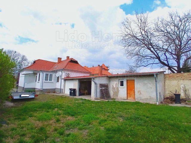 Eladó családi ház, Győrött 79 M Ft, 3 szobás