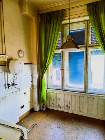 Eladó téglalakás, Budapesten, VII. kerületben, Rákóczi úton