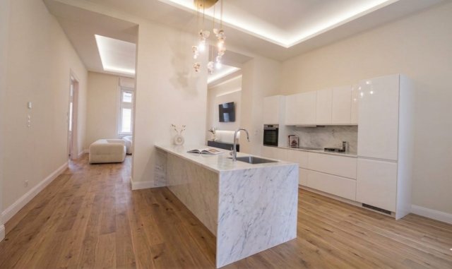 Eladó téglalakás, Budapesten, VI. kerületben, Lovag utcában