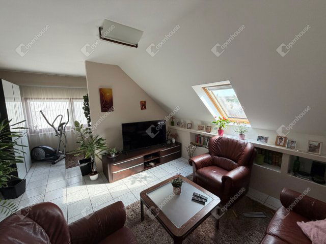 Eladó téglalakás, Szombathelyen 78.9 M Ft, 4 szobás