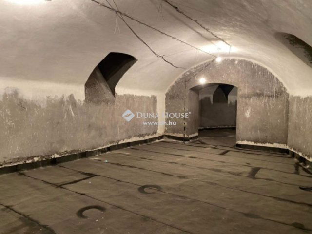 Eladó üzlethelyiség, Budapesten, IX. kerületben 79 M Ft