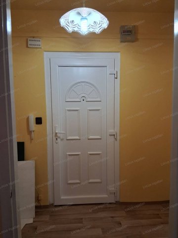 Eladó panellakás, Törökszentmiklóson 22.9 M Ft, 2 szobás