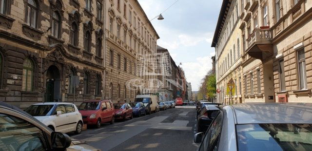 Eladó téglalakás, Budapesten, VII. kerületben 43.9 M Ft