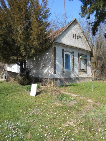 Eladó családi ház, Bezeréden 6.5 M Ft, 1 szobás