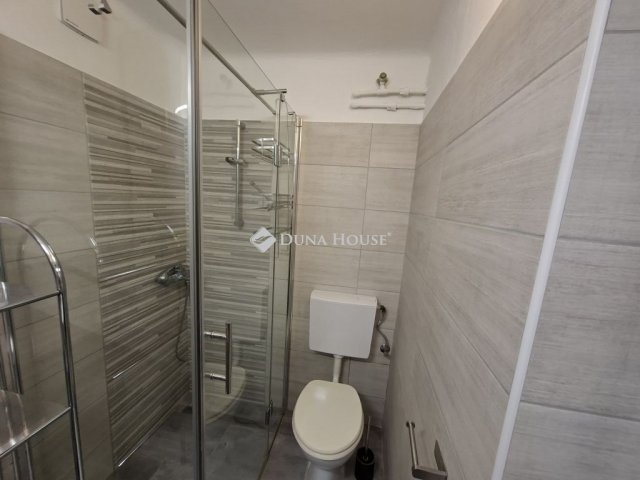 Eladó téglalakás, Szegeden 45 M Ft, 2 szobás