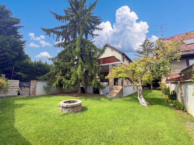 Eladó családi ház, Budapesten, XV. kerületben 192.5 M Ft
