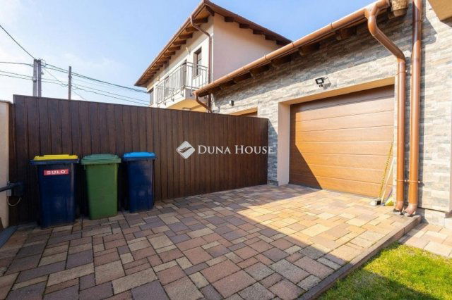 Eladó ikerház, Budapesten, XVIII. kerületben 174.9 M Ft, 4 szobás