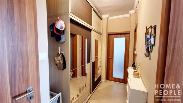 Eladó téglalakás, Makón 40.55 M Ft, 2 szobás