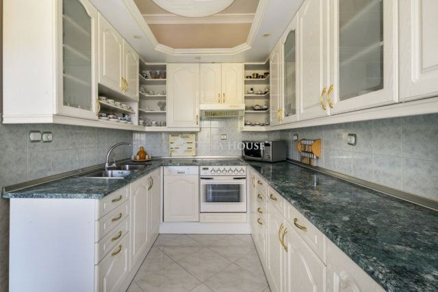 Eladó családi ház, Salgótarjánban 99 M Ft, 7 szobás