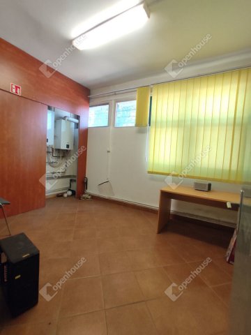 Kiadó ipari ingatlan, Komáromban 2000 E Ft / hó
