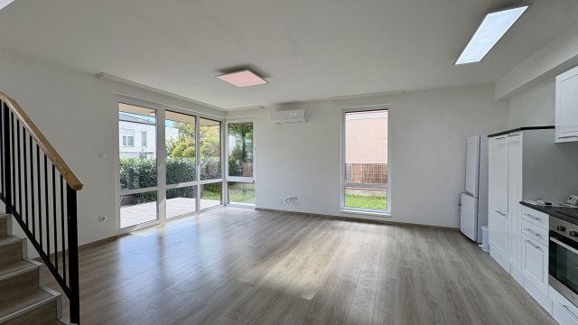 Eladó sorház, Debrecenben 150 M Ft, 6 szobás