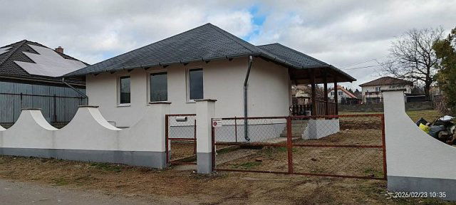 Eladó családi ház, Erdőkertesen 72.9 M Ft, 1+2 szobás