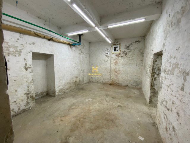 Kiadó ipari ingatlan, Budapesten, XI. kerületben 160 E Ft / hó