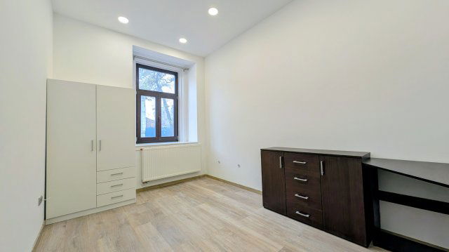 Eladó téglalakás, Kecskeméten 47.5 M Ft, 2 szobás