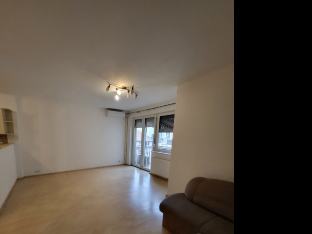 Eladó téglalakás, IX. kerületben, Balázs Béla utcában