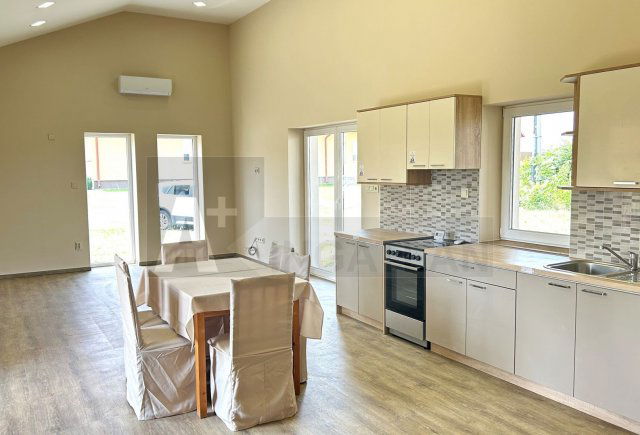 Kiadó családi ház, albérlet, Mórahalmon 350 E Ft / hó