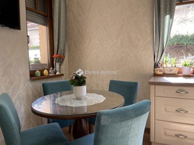 Eladó családi ház, Gödöllőn 229 M Ft, 5 szobás