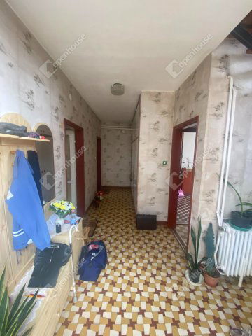 Eladó családi ház, Csornán 49 M Ft, 4 szobás