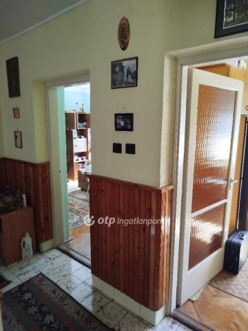Eladó sorház, Pápán 51 M Ft, 3+1 szobás / költözzbe.hu