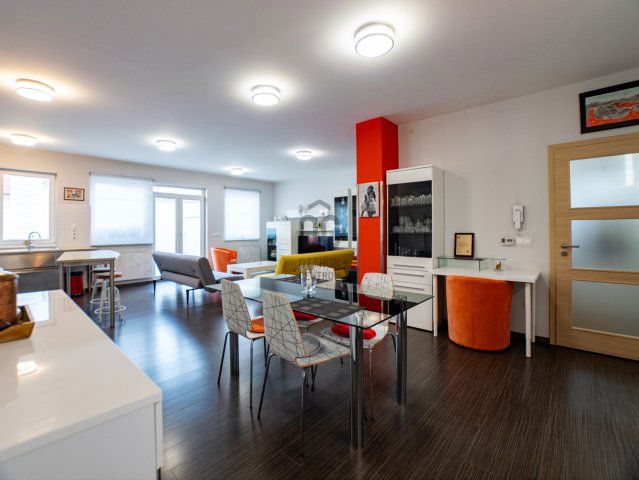 Eladó családi ház, Kecskeméten 189.8 M Ft, 3 szobás