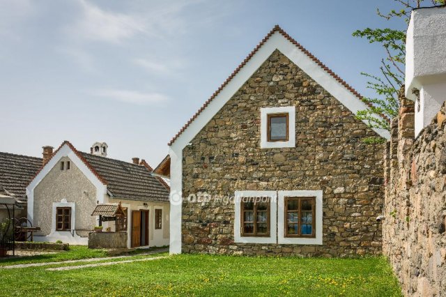Eladó családi ház, Szentbékkállán 365 M Ft, 5 szobás