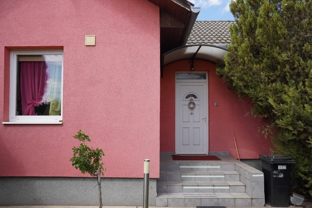 Eladó családi ház, Tökölön 75.2 M Ft, 2 szobás