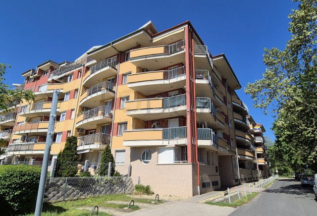Eladó téglalakás, Budapesten, XVIII. kerületben 69.9 M Ft