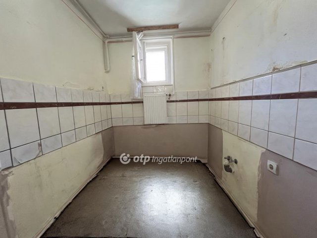 Eladó családi ház, Berettyóújfaluban 16.9 M Ft, 1 szobás