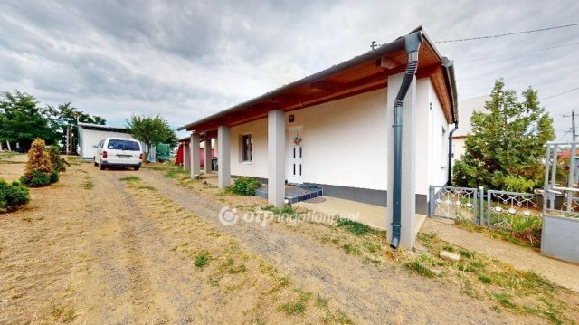 Eladó családi ház, Nagykállóban 37 M Ft, 2 szobás