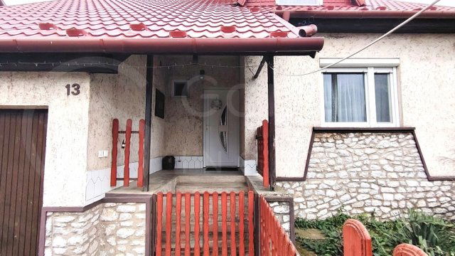 Eladó családi ház, Tiszalúcon 29.9 M Ft, 5+1 szobás