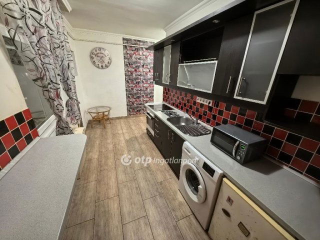 Eladó téglalakás, Debrecenben 43.5 M Ft, 1 szobás