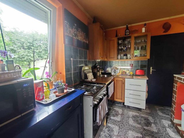 Eladó családi ház, Kesztölcön 67.99 M Ft, 7 szobás