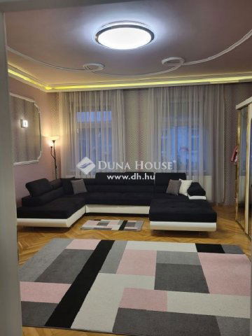 Eladó családi ház, Budapesten, XV. kerületben 229 M Ft, 8 szobás