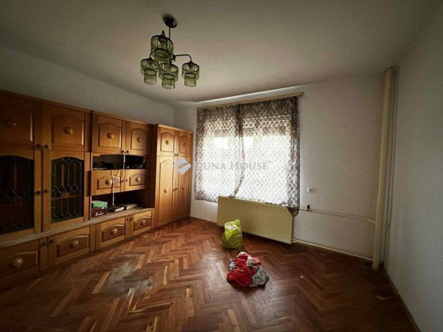 Eladó családi ház, Iregszemcsén 37 M Ft, 6 szobás