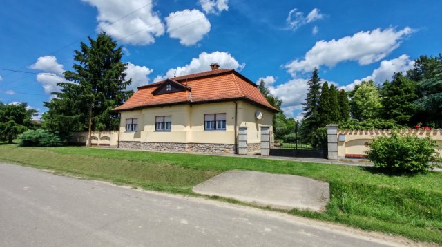 Eladó családi ház, Kétújfalun 95 M Ft, 4 szobás