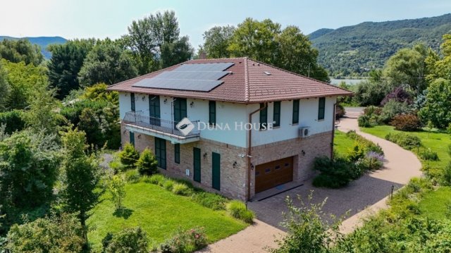Eladó családi ház, Visegrádon 528 M Ft, 4 szobás
