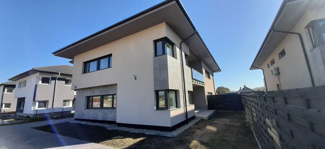 Eladó téglalakás, Mendén 81.8 M Ft, 4 szobás