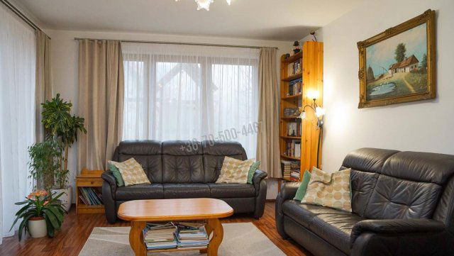 Eladó családi ház, Nagykovácsiban 219.9 M Ft, 4+1 szobás