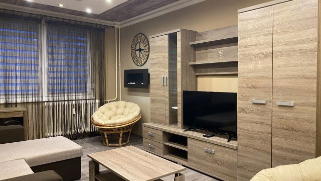 Eladó panellakás, Debrecenben 63.8 M Ft, 3 szobás