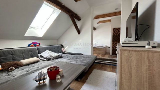 Eladó téglalakás, Szombathelyen 87.75 M Ft, 4 szobás