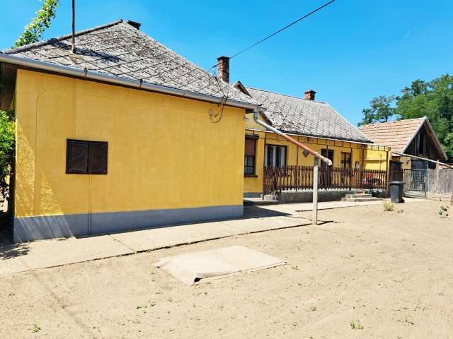 Eladó családi ház, Újfehértón 37 M Ft, 3 szobás