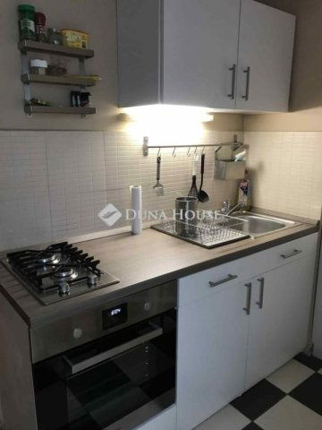 Eladó panellakás, Pécsett 63 M Ft, 2 szobás