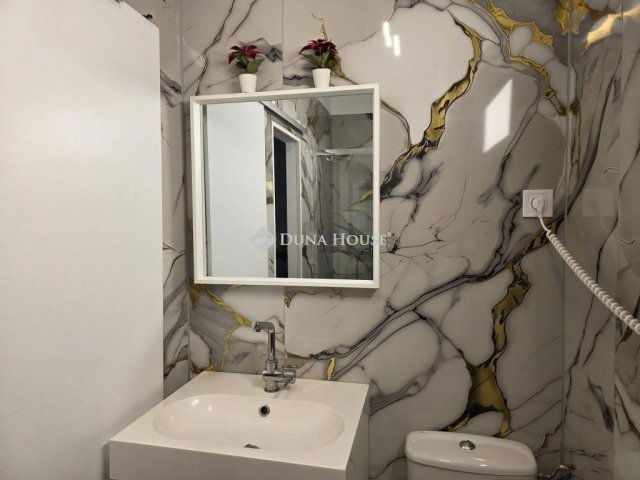 Eladó téglalakás, Budapesten, II. kerületben 44 M Ft, 1 szobás