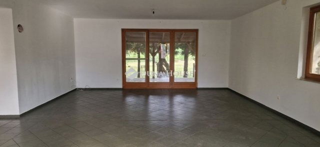 Eladó családi ház, Dányon 79.9 M Ft, 5 szobás