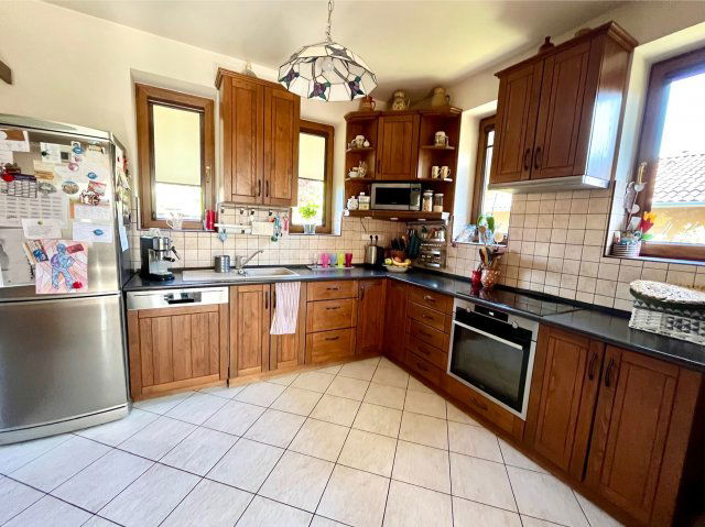 Eladó családi ház, Veresegyházon 189 M Ft, 5 szobás