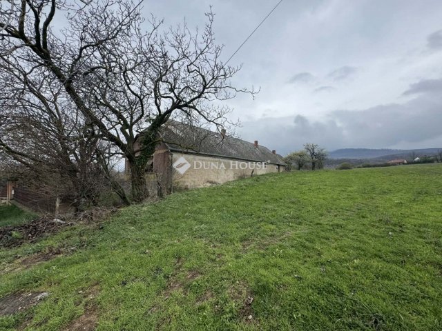 Eladó családi ház, Pécsváradon 15.5 M Ft, 1 szobás