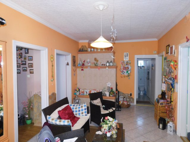 Eladó családi ház, Keszthelyen 88.9 M Ft, 3+4 szobás